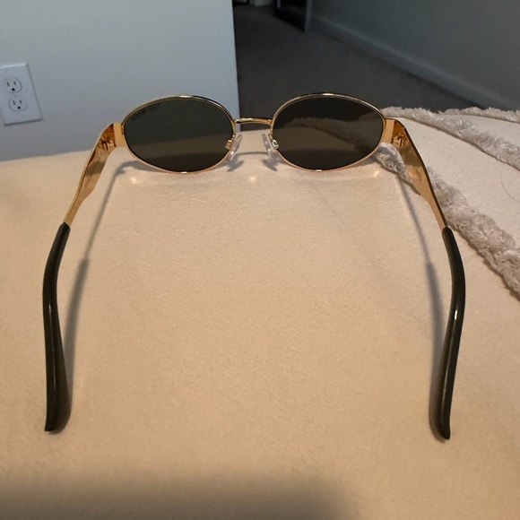 Steve Madden Gold Frame Oval Sunglasses with Dark Green Lenses - Picture 4 of 5